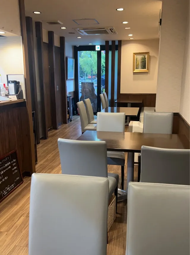 中国料理 丹甫の店内
